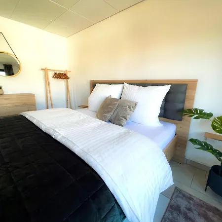 Gemuetliche Mit Kostenfreiem Pool *